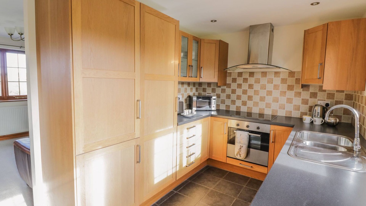 Ardens Grafton Cottage | AVON VIEW, family friendly in Welford-On-Avon