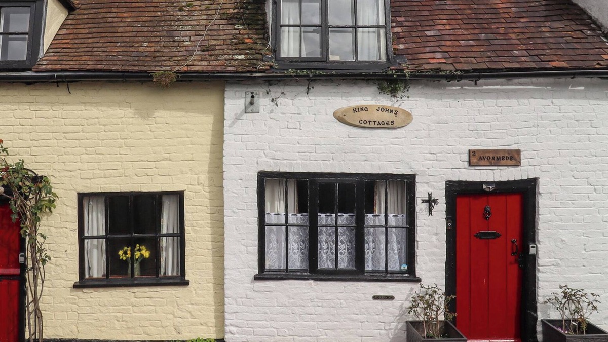 Tewkesbury Cottage | AVONMEDE, pet friendly, character holiday cottage in Tewkesbury