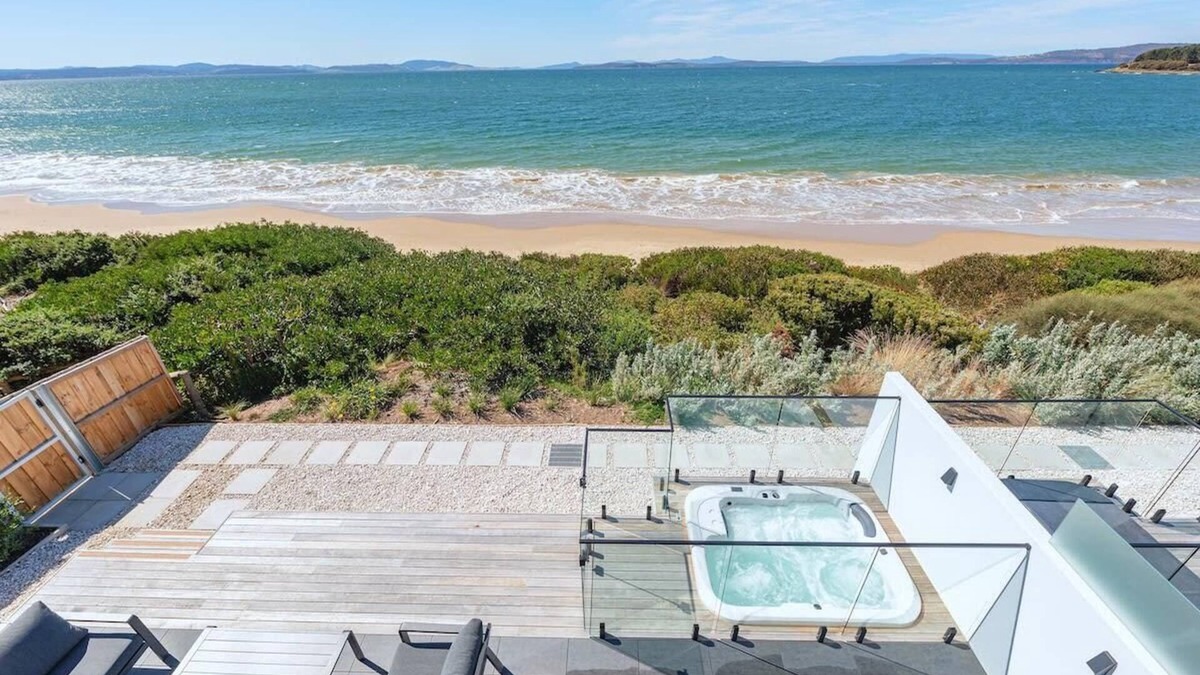 Cremorne House | Award-winning beachfront luxury in Cremorne
