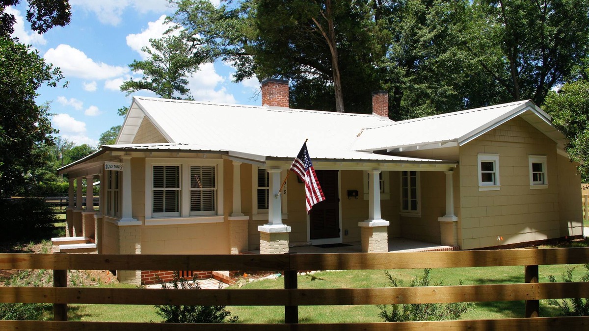 Aiken Cottage | Award winning fully restored 1930's cottage in historic Aiken SC