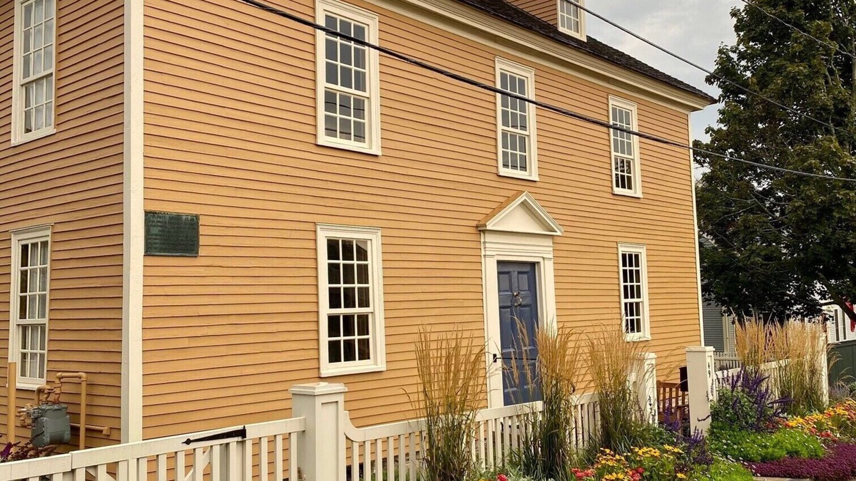 Portsmouth House | Award Winning House in Portmouth's South End