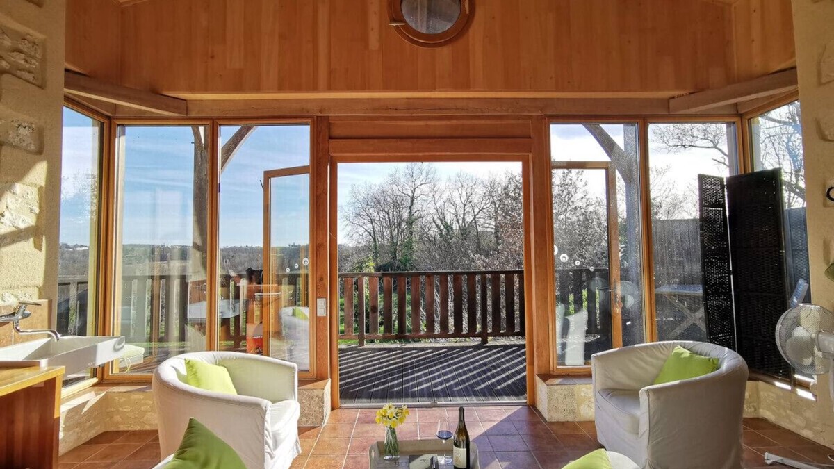 Saussignac House | Award winning luxury and eco-friendly Lodge on a organic vineyard