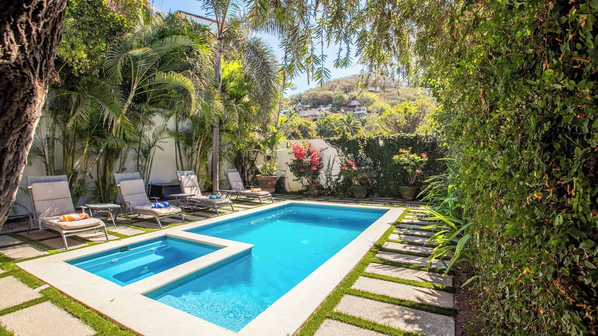 North End House | Award Winning Luxury Villa - North Beach, Pool, Hot Tub - Sept-Oct Special!