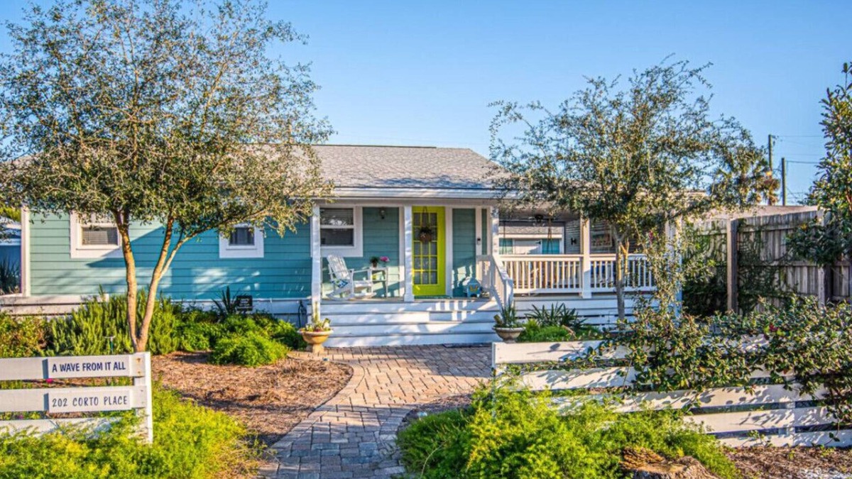 Laguna Beach House | AWaveFromItAll|Sleeps4|1Blk2Bch|DogOK|Patio