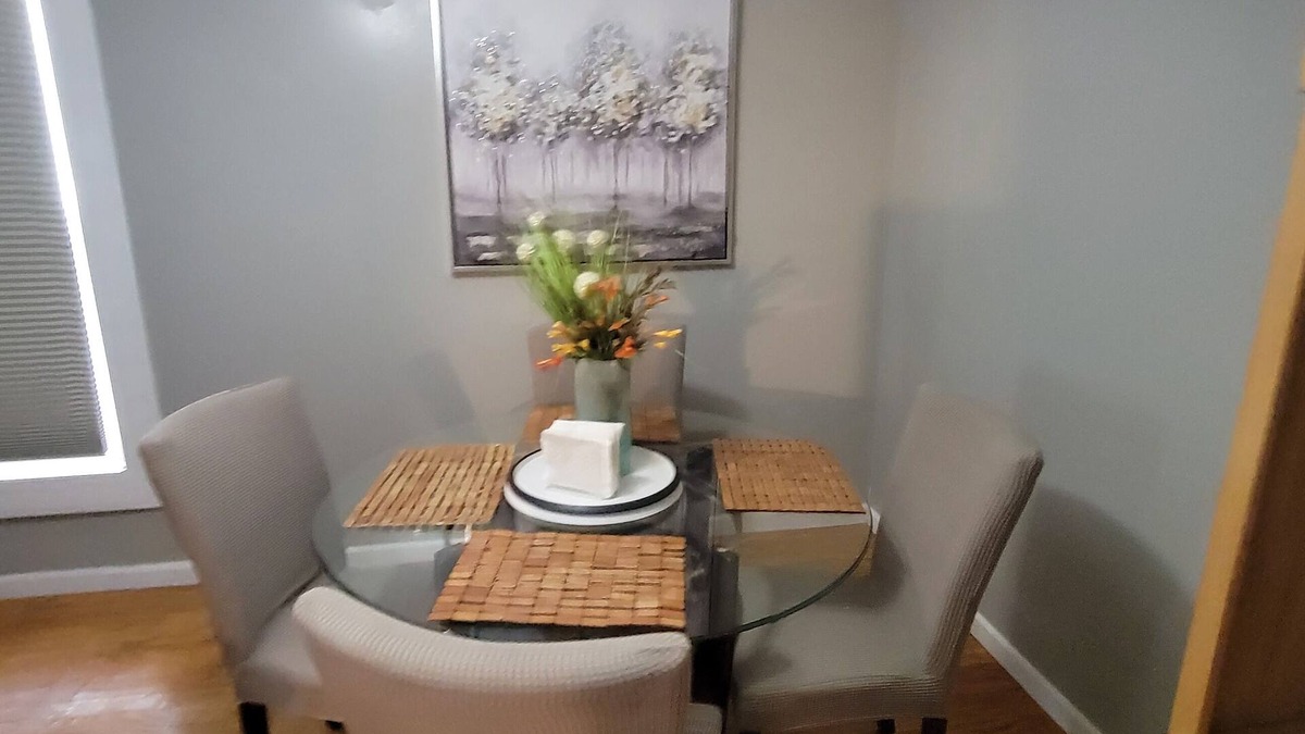 Shelby Park Apartment | Awesome 2 bedroom in Shelby Park!