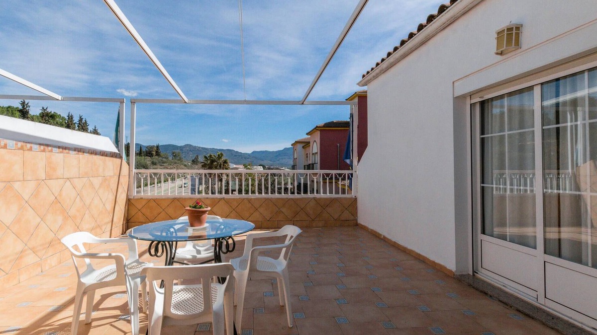 Puente De Genave Apartment | Awesome apartment in Puente de Genave