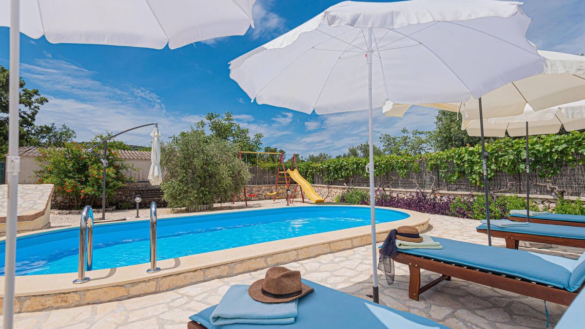 Sibenik Apartment | Awesome apartment in Dubrava with WiFi