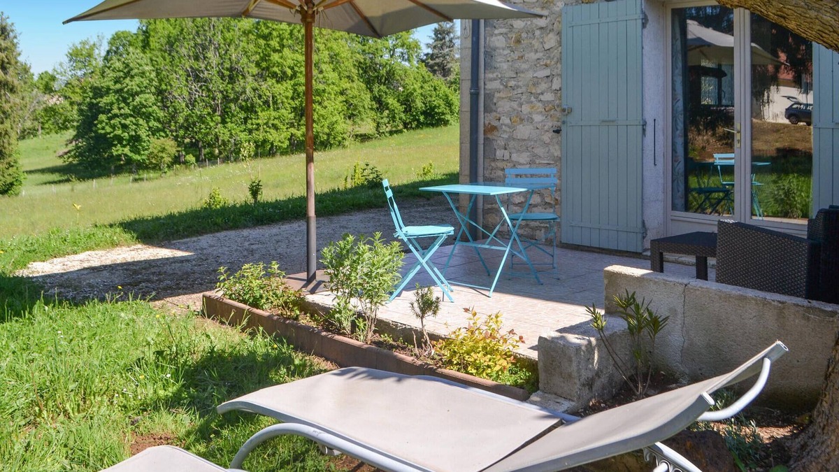 Rouffignac-Saint-Cernin-de-Reilhac Apartment | Awesome apartment in Rouffignac