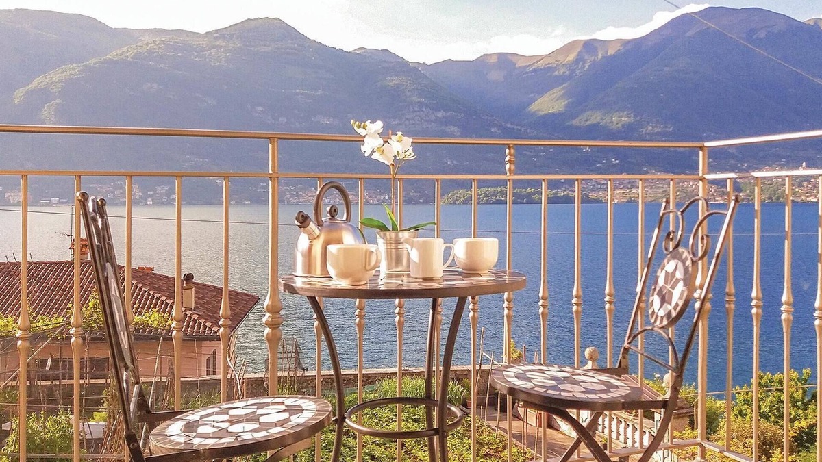 Lezzeno Apartment | Awesome apartment in Lezzeno -CO-
