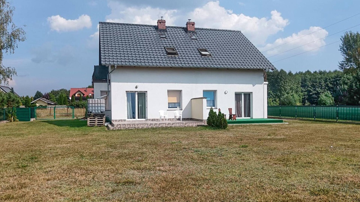 Otyn Apartment | Awesome apartment in Modrzyca with WiFi