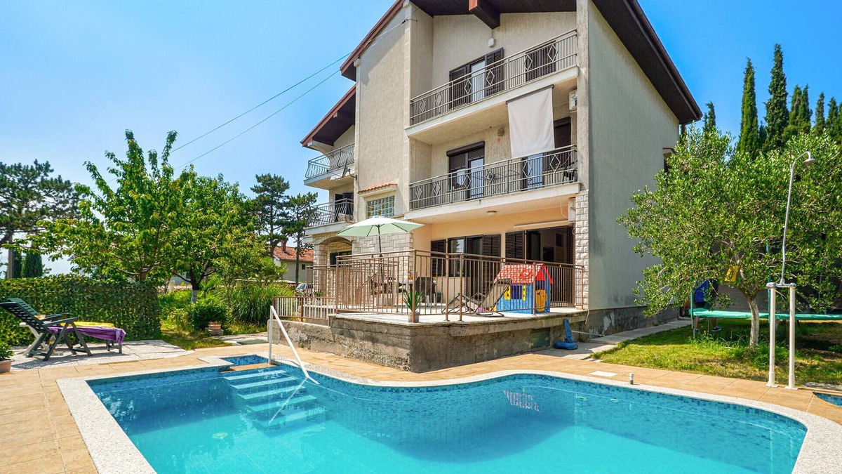 Sarsoni Apartment | Awesome apartment in Rijeka with WiFi