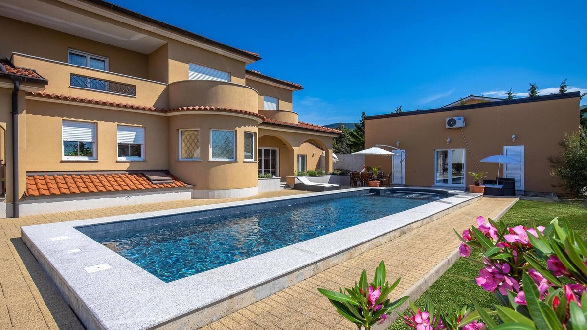 Kraljevica Apartment | Awesome apartment in Smrika with WiFi