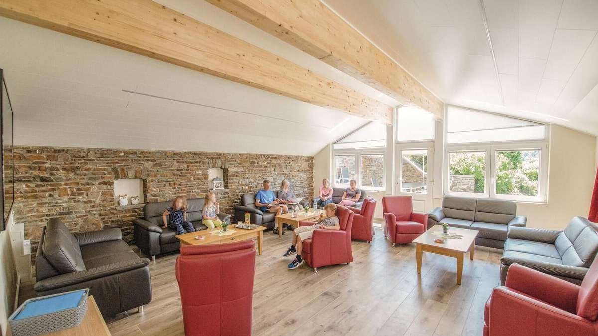 Weweler House | Awesome home in Burg Reuland/Steffesh.