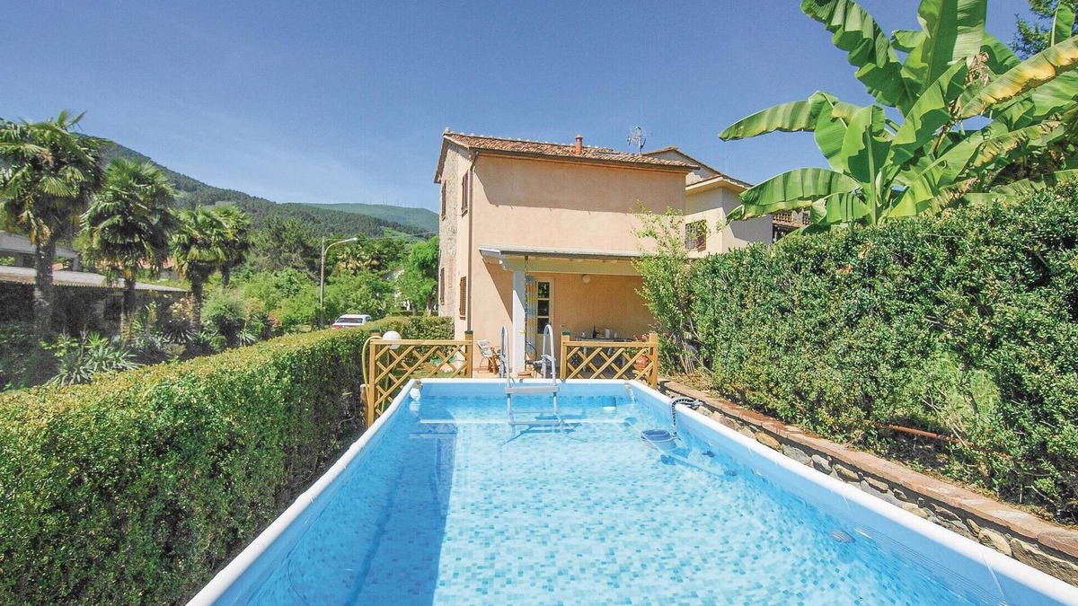 Castelvecchio House | Awesome home in Castelvecchio di Comp.