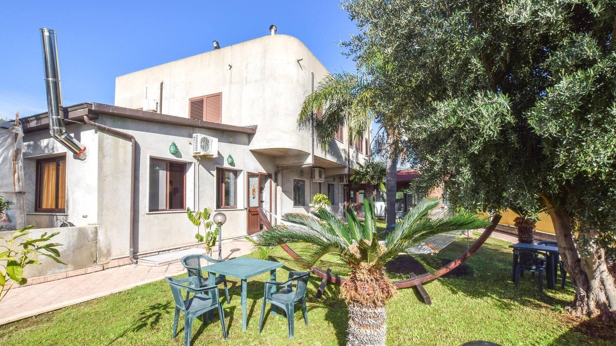 Melito di Porto Salvo House | Awesome home in Melito di Porto Salvo