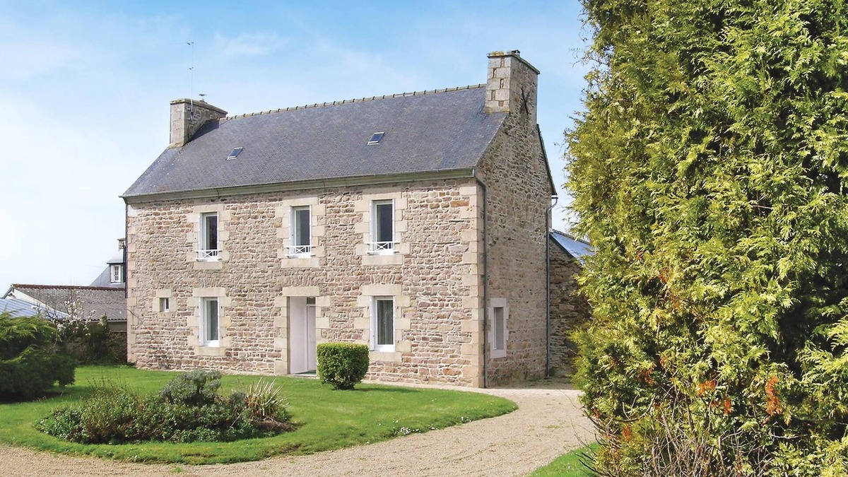 Quemper-Guezennec House | Awesome home in Quemper Guezennec