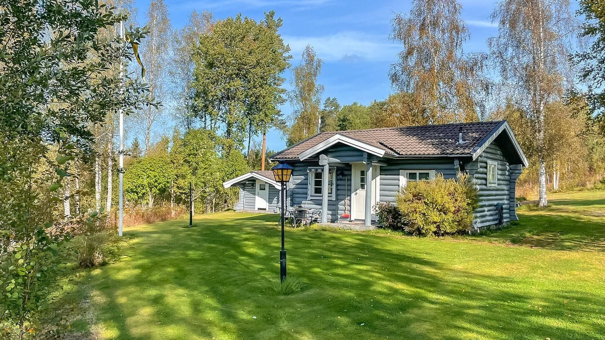 Arjang House | Awesome home in årjäng with house a panoramic view