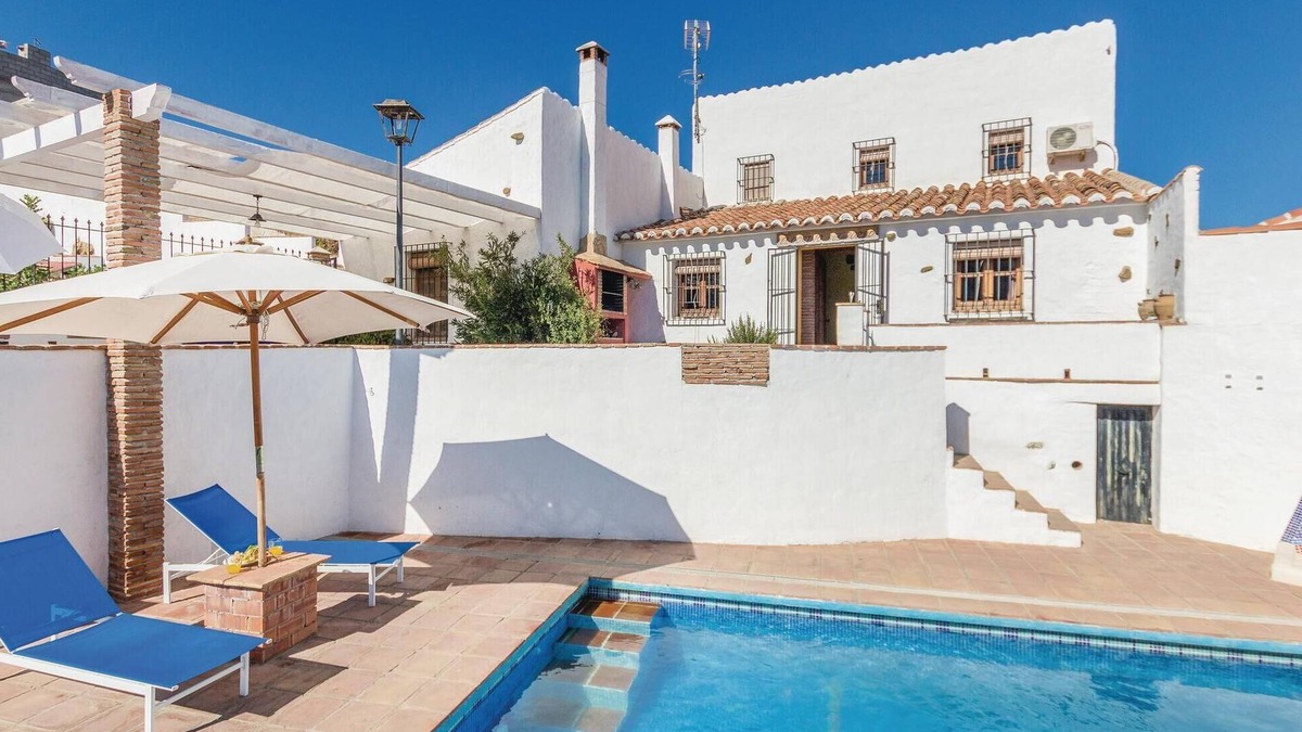 Almachar House | Awesome home in Almachar with WiFi