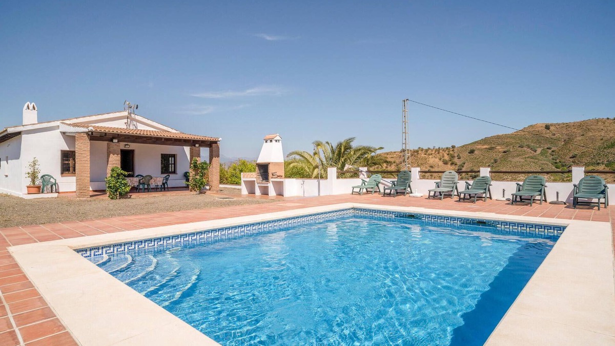 Almachar House | Awesome home in Almachar with WiFi