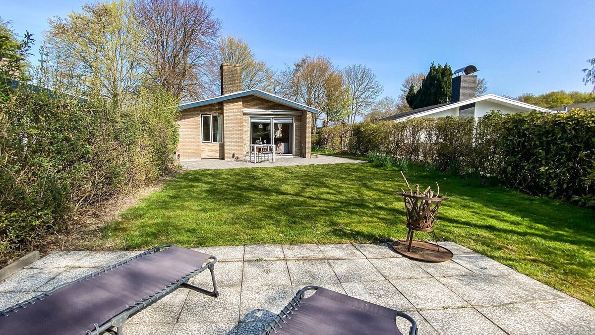 Andijk House | Awesome home in Andijk with WiFi