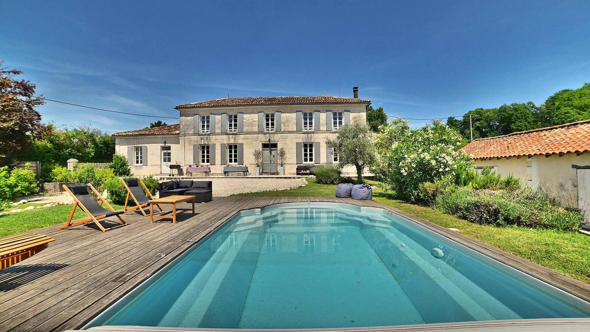 Arthenac House | Awesome home in Arthenac with WiFi
