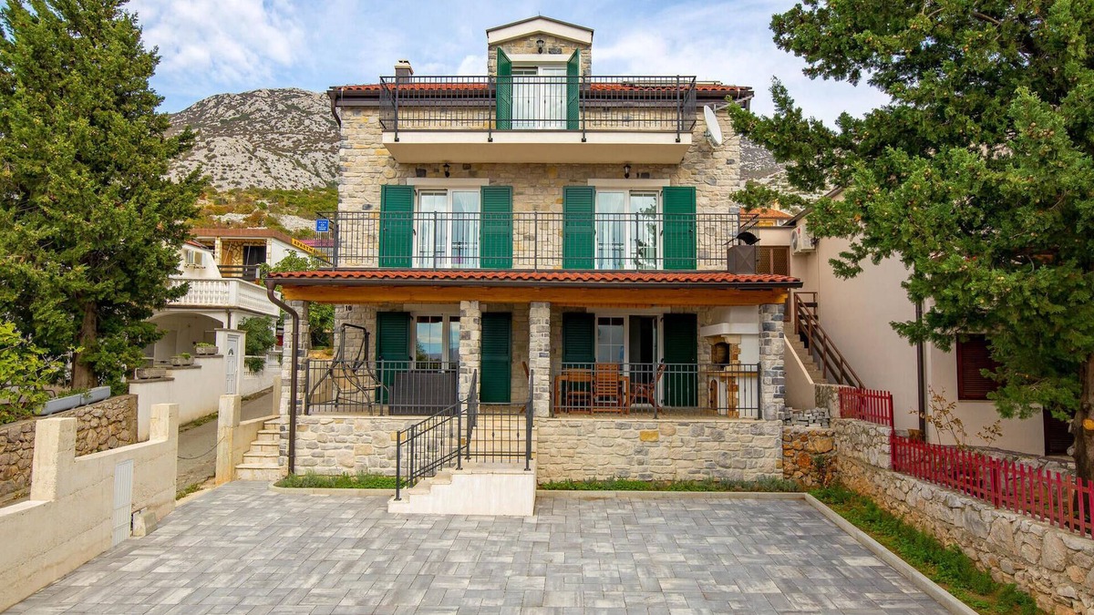 Ribarica House | Awesome home in Cesarica with sauna
