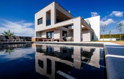 Debeljak House | Awesome Home In Debeljak