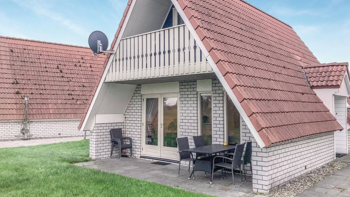 Den Oever House | Awesome home in Den Oever with WiFi