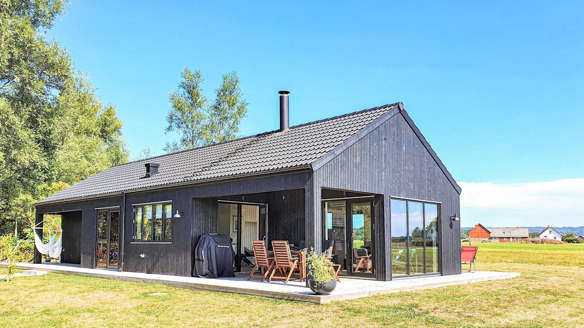 Lervik House | Awesome home in Förslöv with WiFi