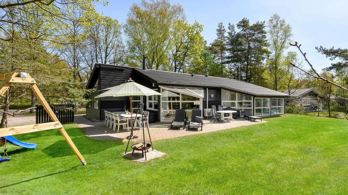 Fjellerup Strand House | Awesome home in Glesborg with kitchen