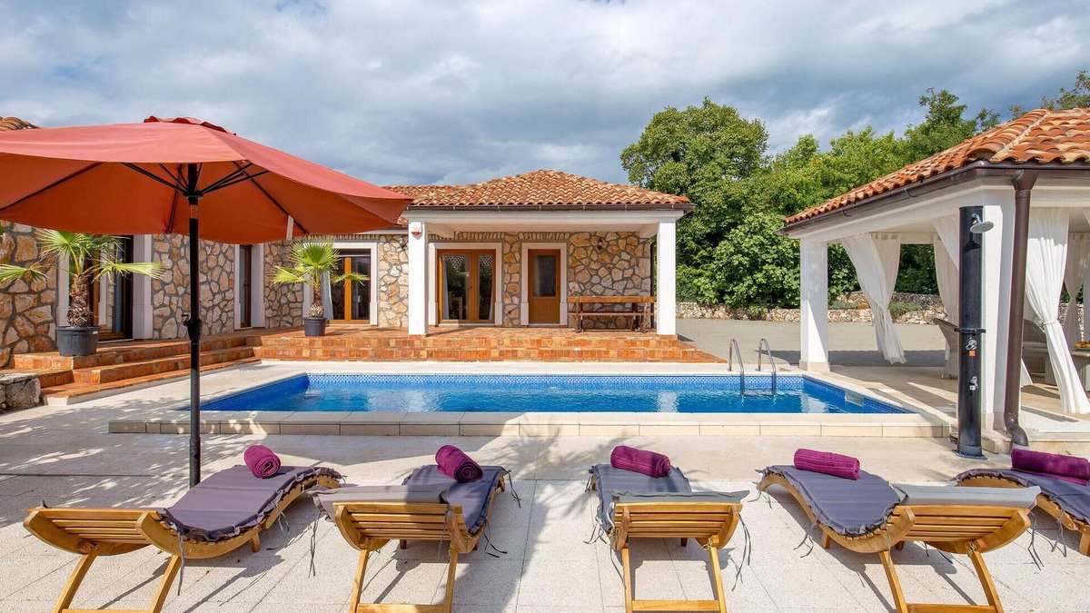Sveti Vid Dobrinjski House | Awesome home in Gostinjac with kitchen