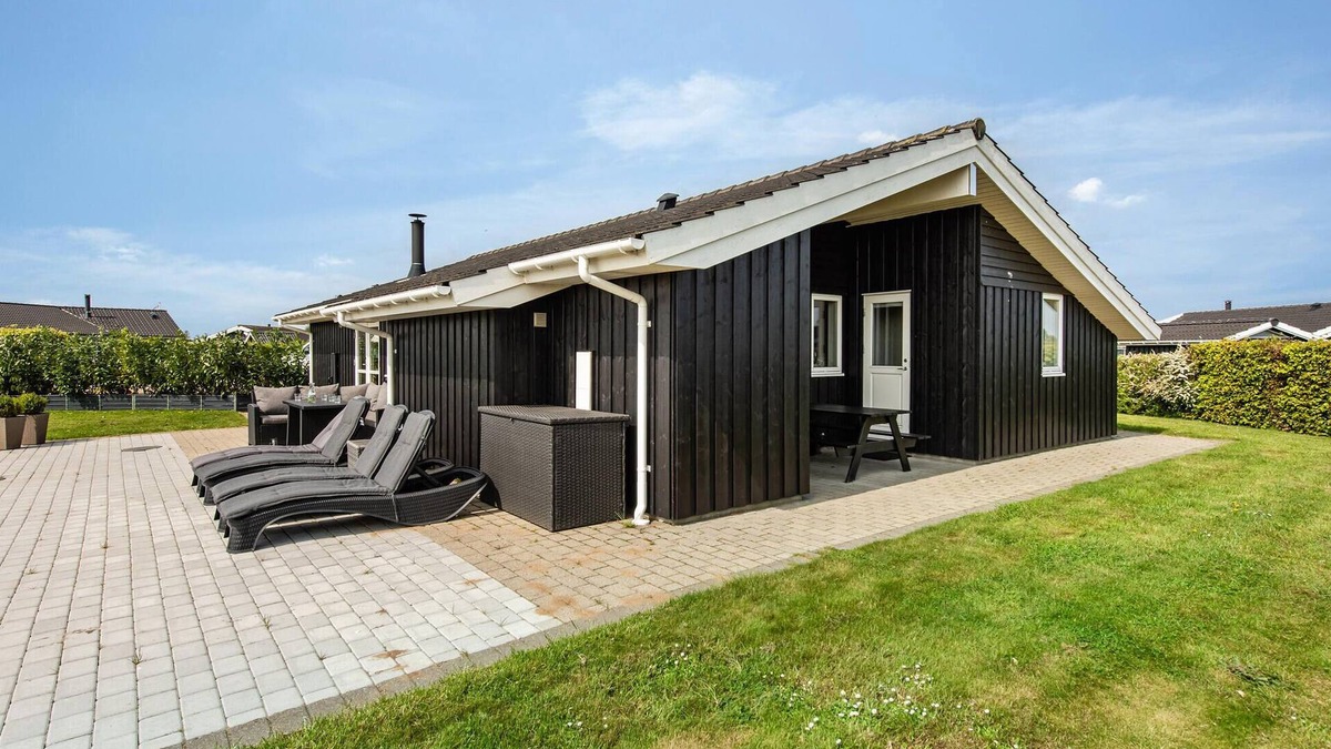 Flovt Strand House | Awesome home in Haderslev with WiFi
