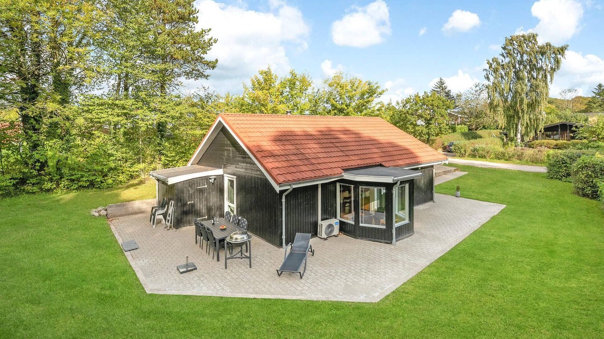 Kelstrup Strand House | Awesome home in Haderslev with kitchen