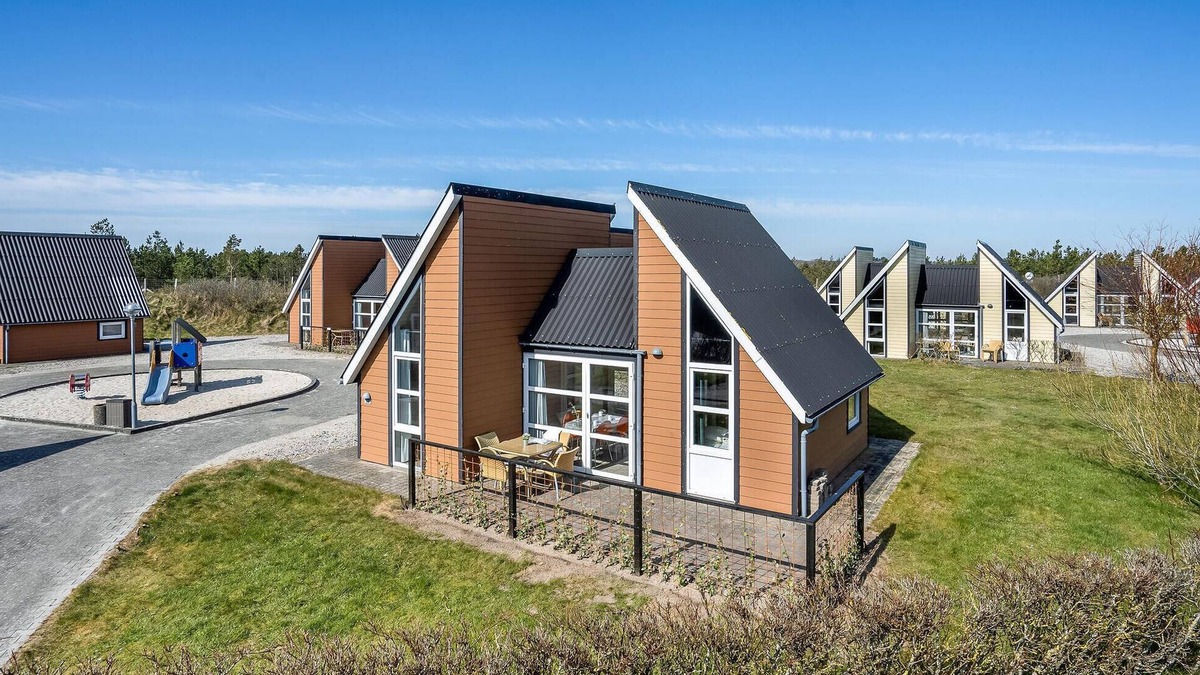 Hadsund House | Awesome home in Hadsund with kitchen