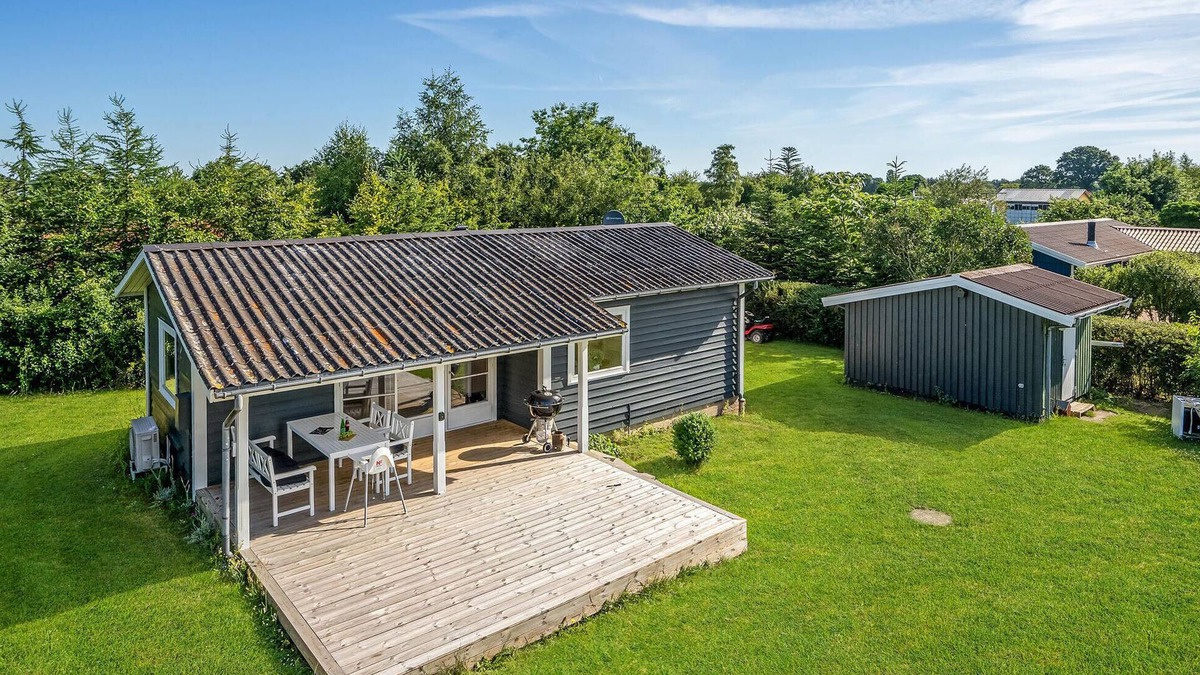 Holbaek House | Awesome home in Holbæk with kitchen