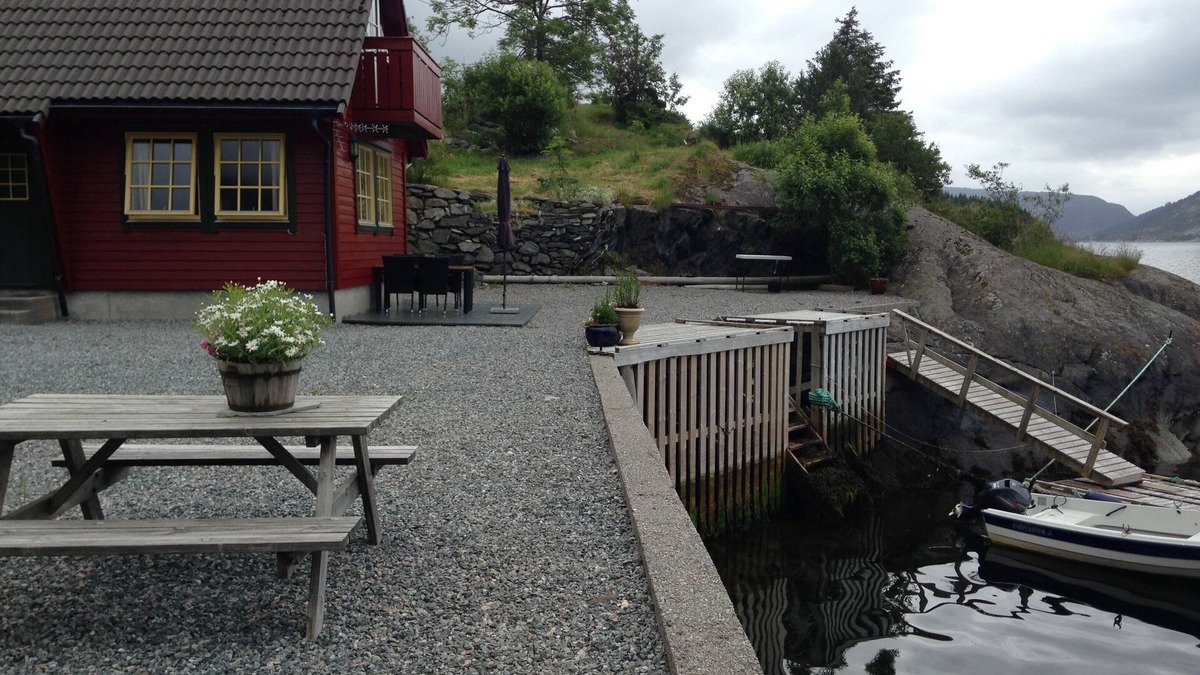 Hyllestad Cabin | Awesome Home In Hyllestad With Kitchen