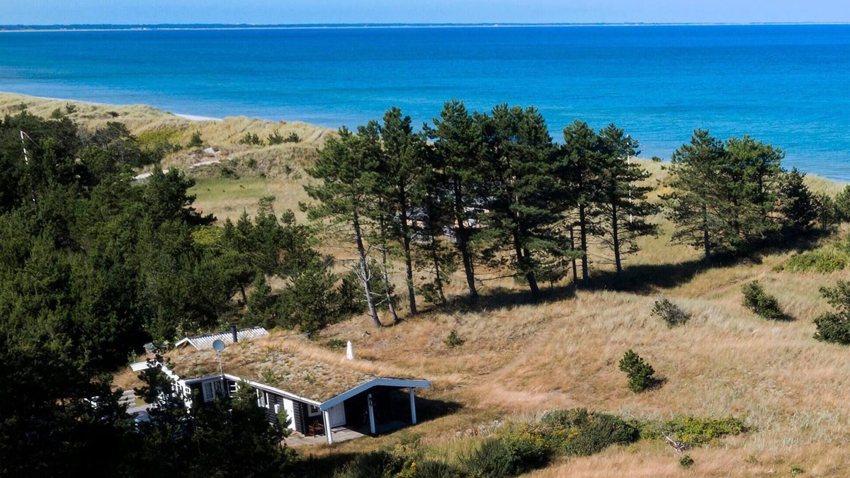 Bratten Strand House | Awesome home in Jerup with WiFi