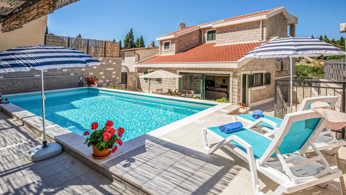 Kremena House | Awesome home in Klek with WiFi