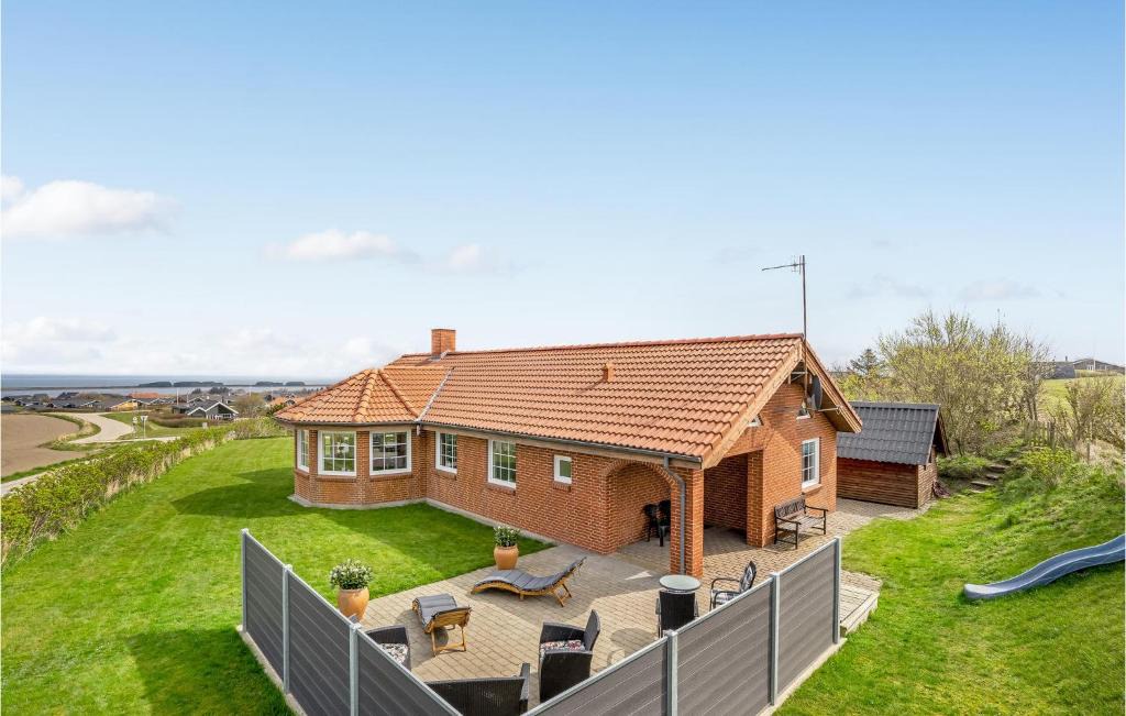 Lemvig House | Awesome Home In Lemvig With Kitchen