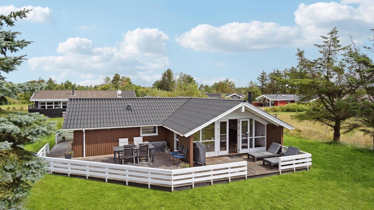 Grønhøj House | Awesome home in Løkken with WiFi
