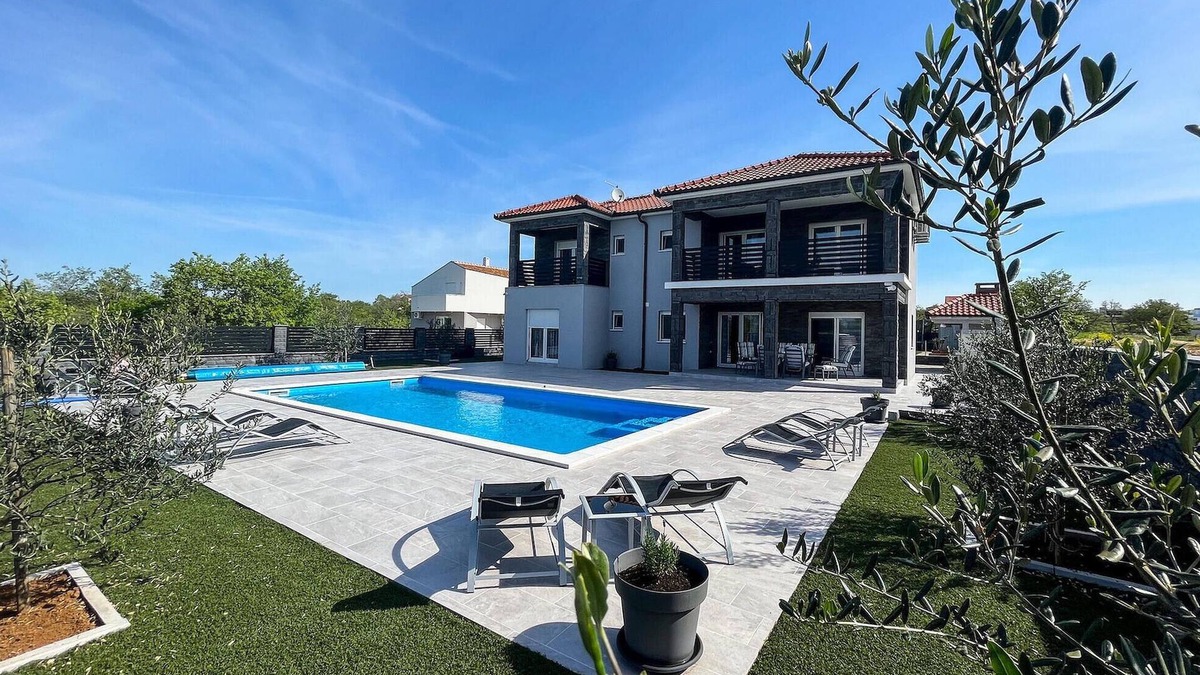 Murvica House | Awesome home in Murvica Zadar