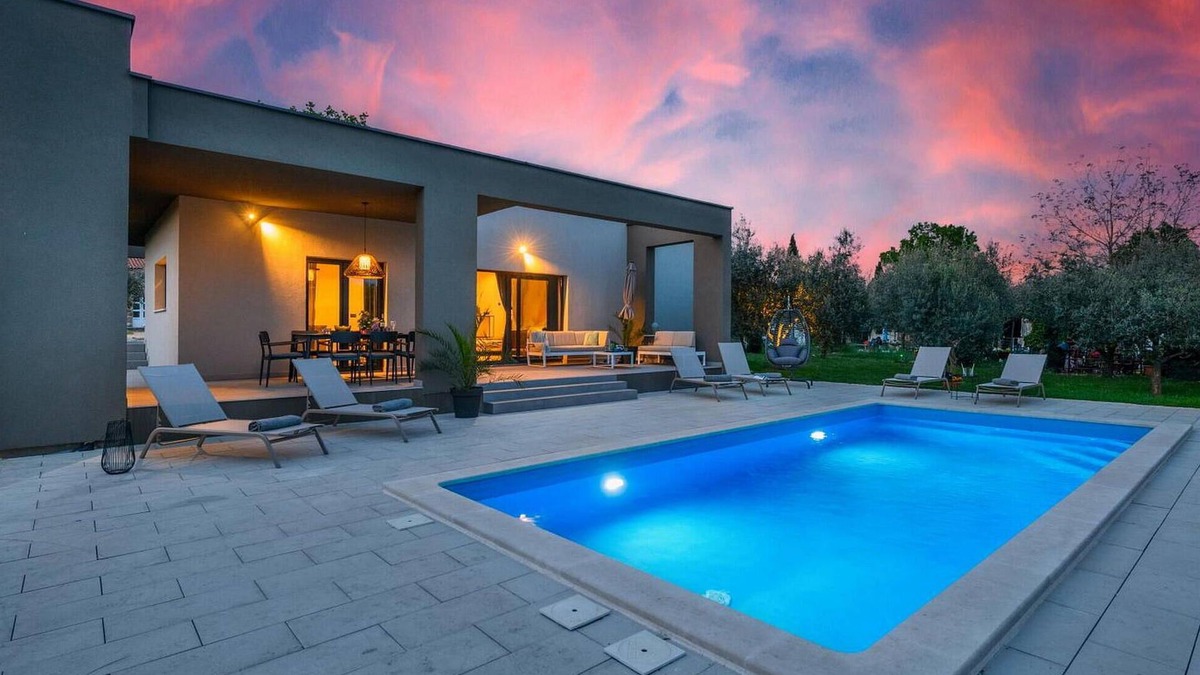 Filipana House | Awesome home in Marcana with WiFi