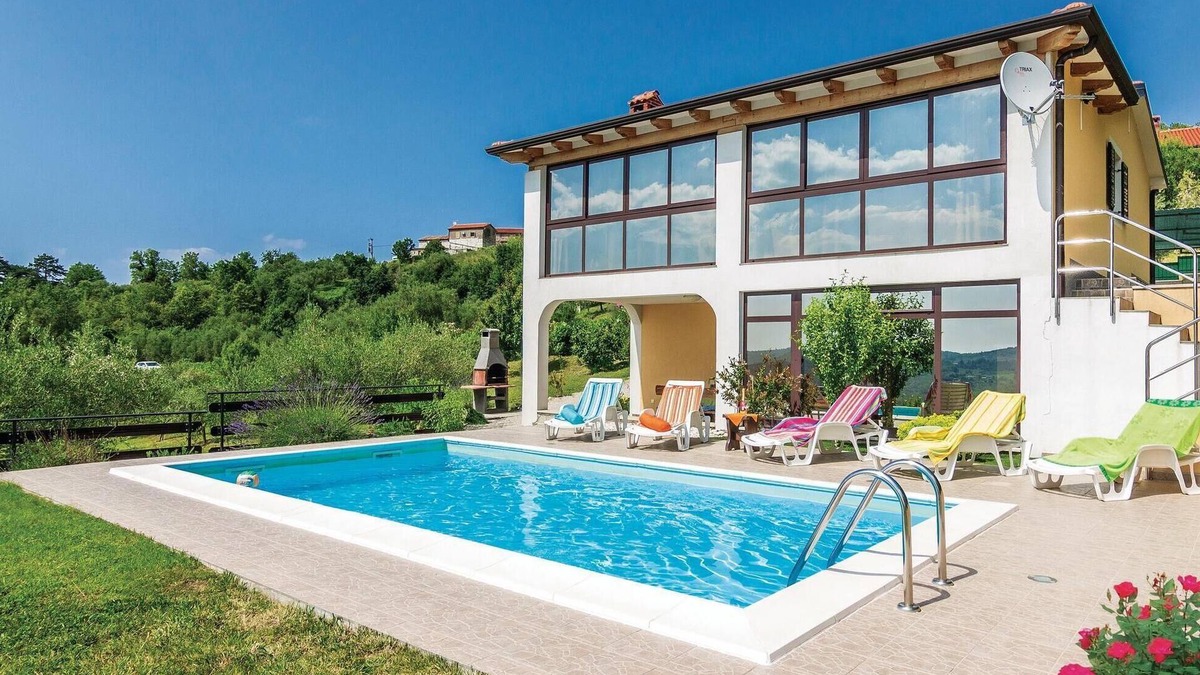Motovun House | Awesome home in Meloni with sauna