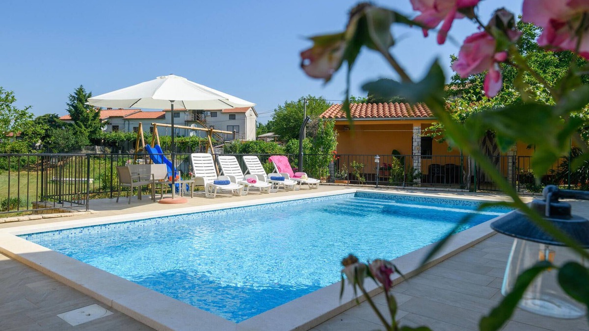 Nedescina House | Awesome home in Nedescina with WiFi