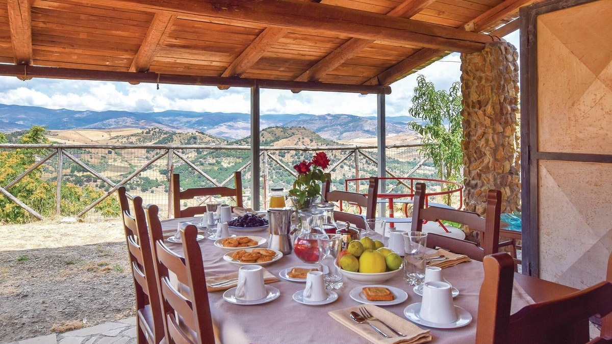 Nicosia House | Awesome home in Nicosia with WiFi
