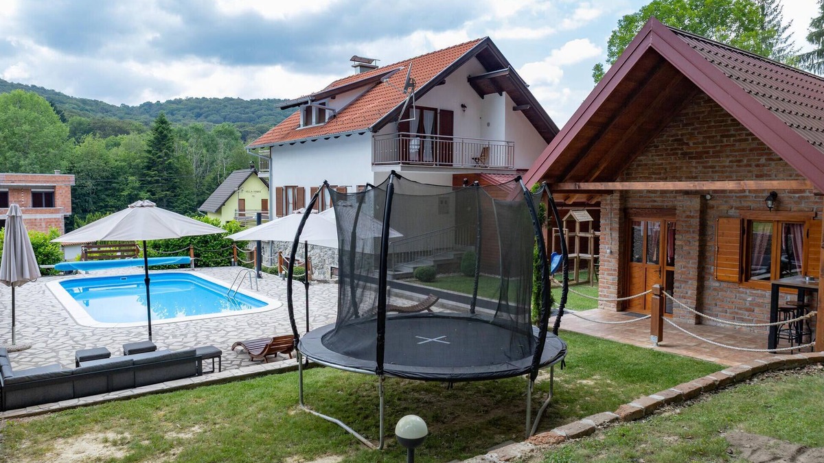 Brestovac House | Awesome home in Novo Zvecevo with sauna