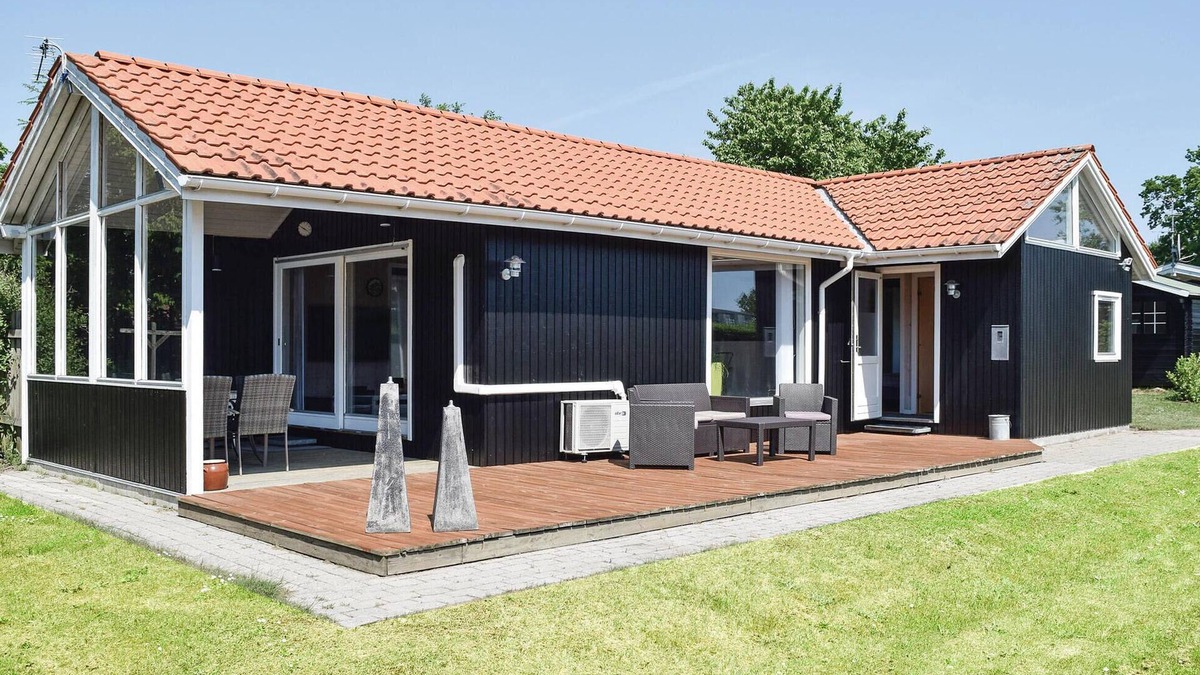 Saksild Strand House | Awesome home in Odder with WiFi