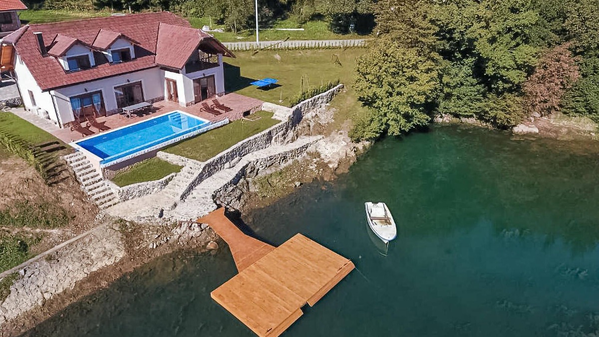 Ogulin House | Awesome home in Ogulin with WiFi