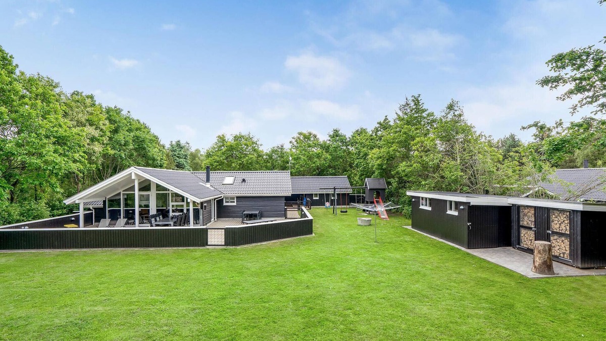 Jegum House | Awesome home in Oksbøl with sauna
