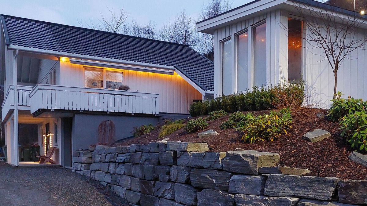 Olden House | Awesome home in Olden with WiFi